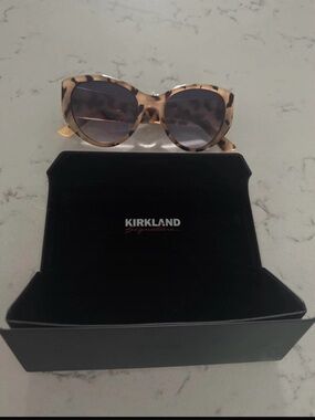 Kirkland Signature Women's Tortoiseshell Sunglasses - Brown/Beige Frame